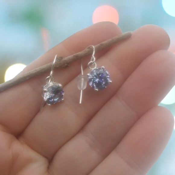 925 hook style  earrings with sparkly stone prong set open back - Picture 3 of 16
